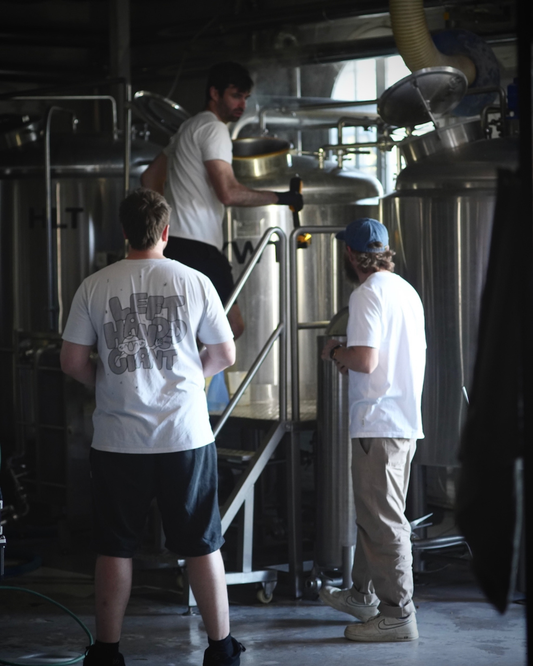 DosKiwis + Left Handed Giant (Bristol, Regne Unit)